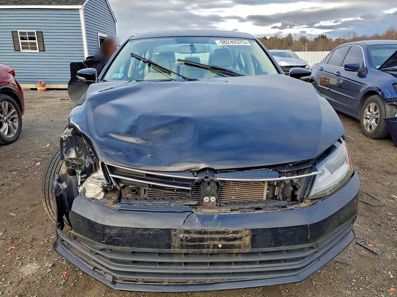 2017 VOLKSWAGEN JETTA SE photo 5