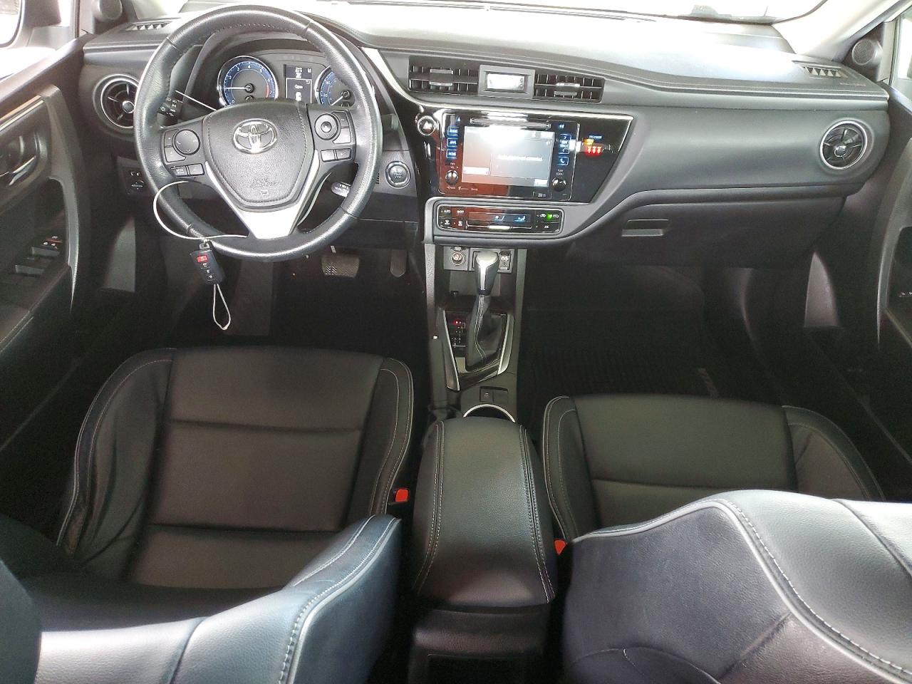 2019 TOYOTA COROLLA L photo 15