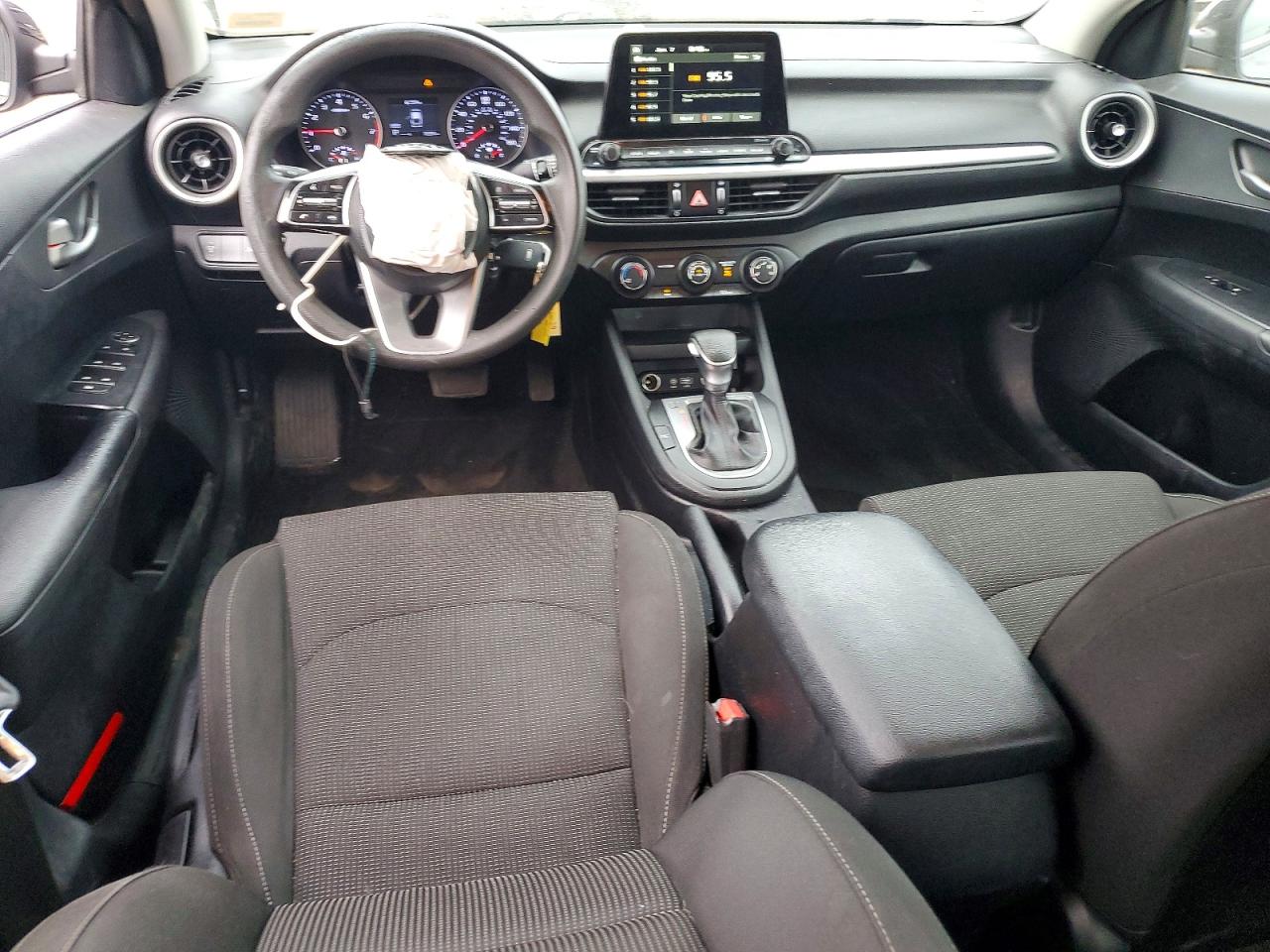 2020 KIA FORTE FE photo 8