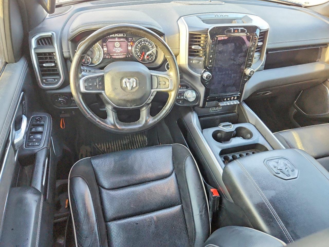 2021 RAM 1500 LARAMIE photo 8