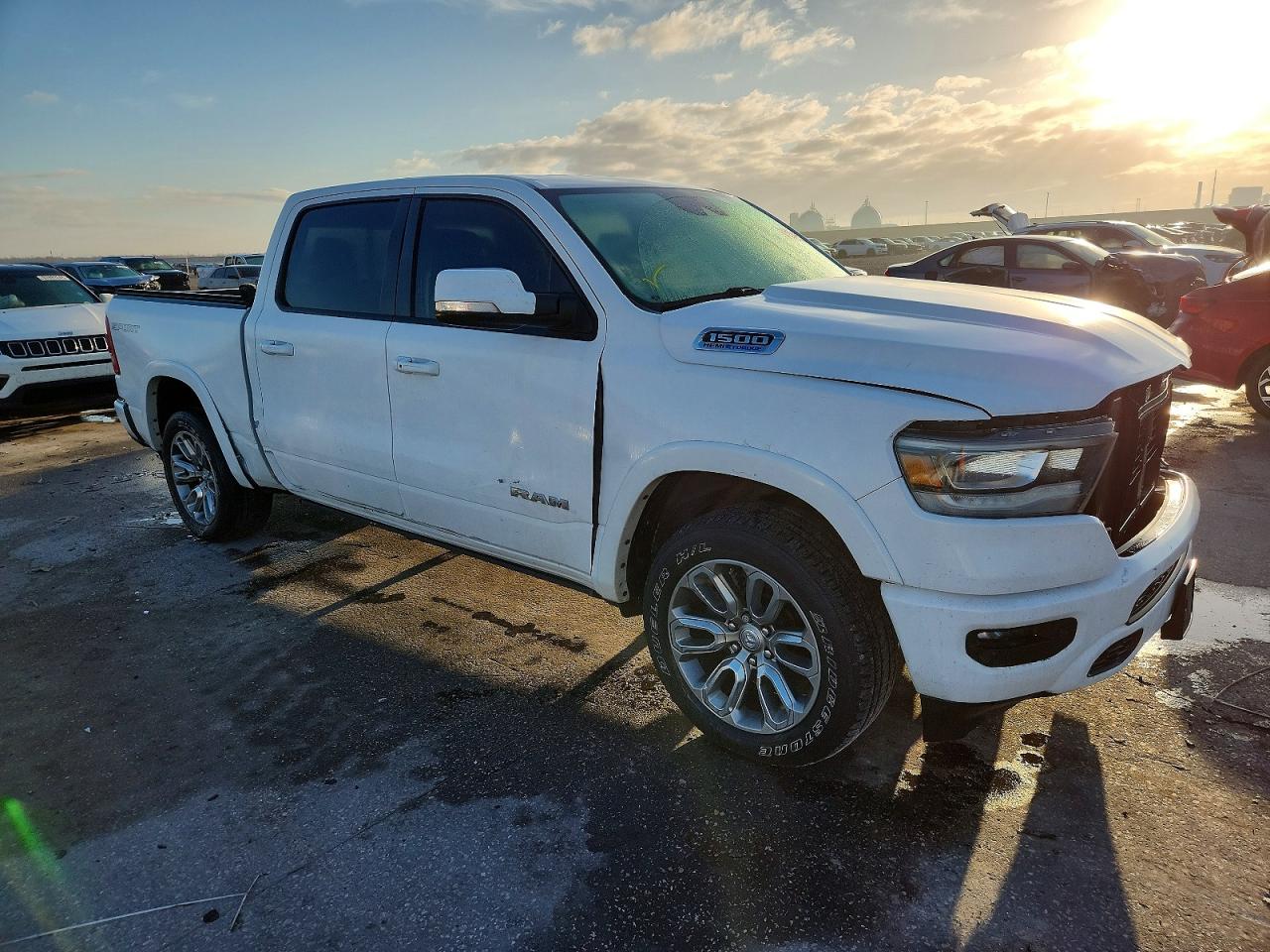 2021 RAM 1500 LARAMIE photo 4
