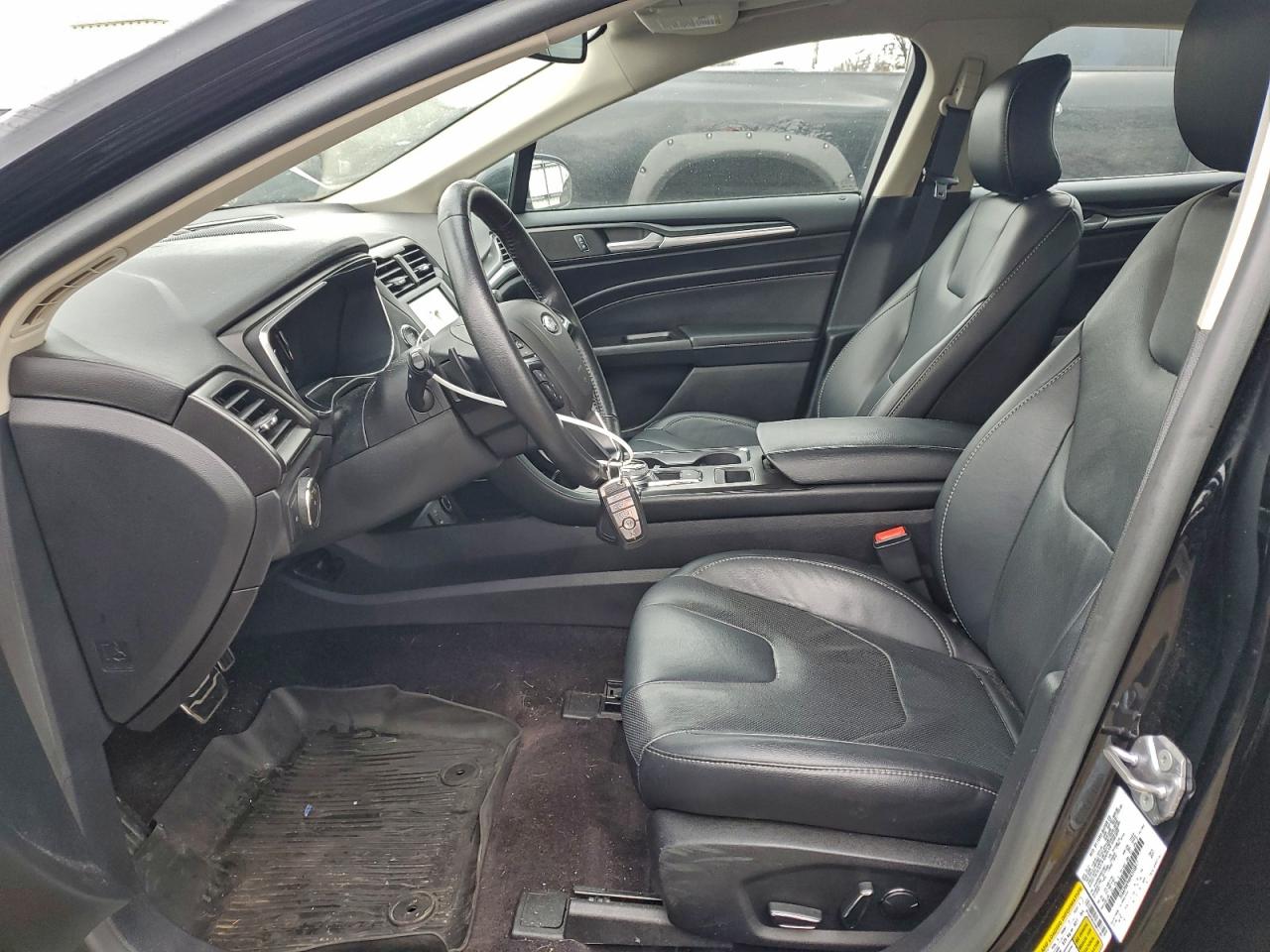 2017 FORD FUSION TITANIUM photo 19