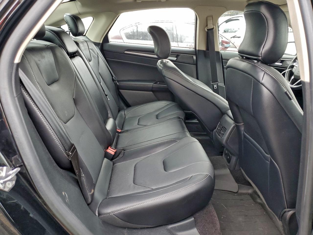 2017 FORD FUSION TITANIUM photo 28