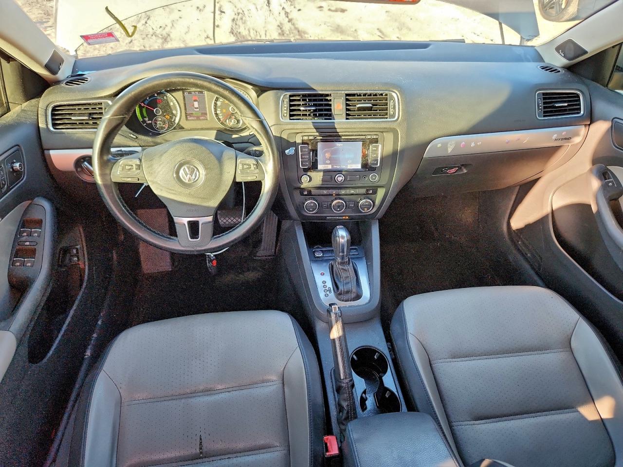 2014 VOLKSWAGEN JETTA HYBRID photo 8