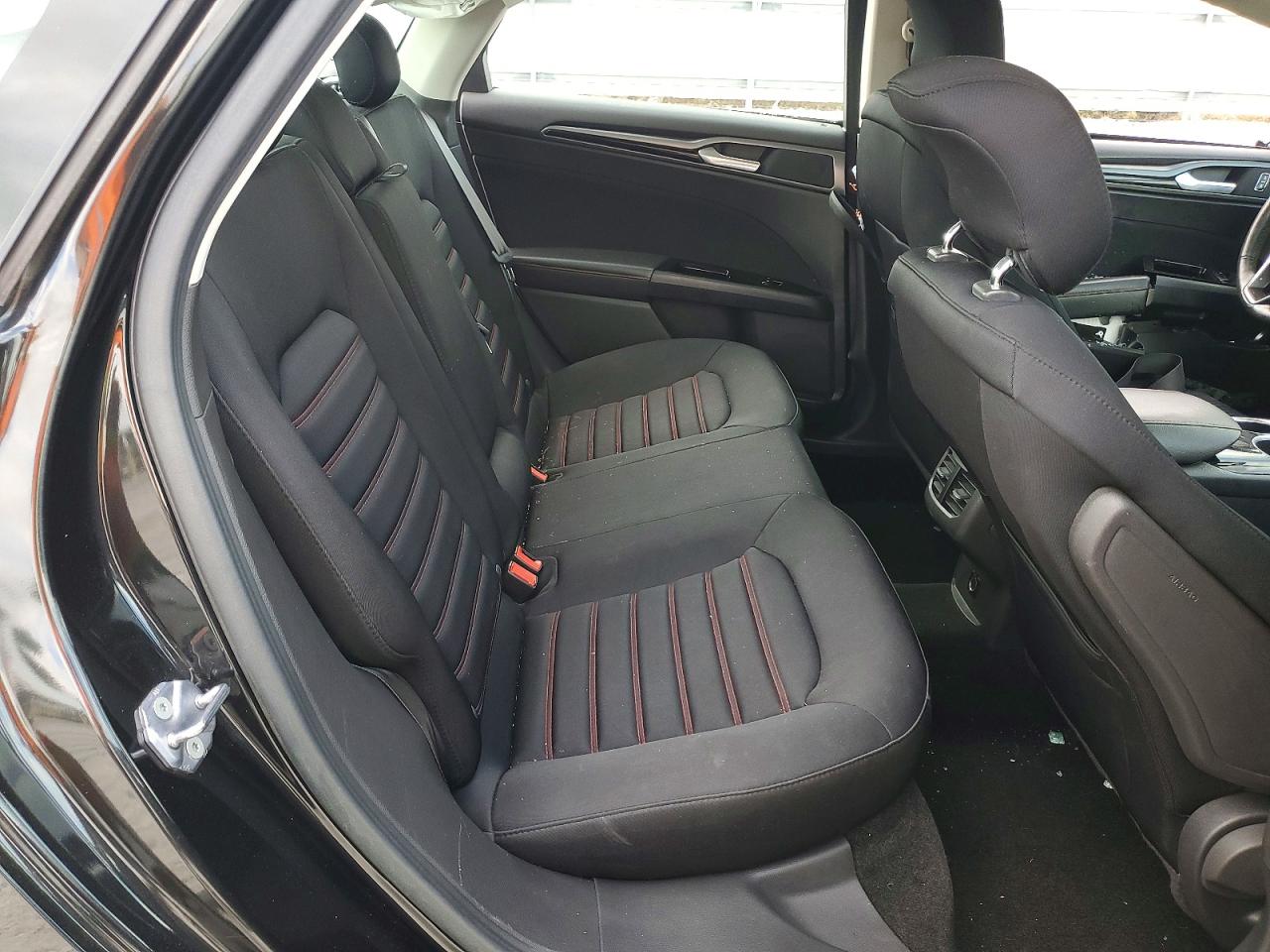 2013 FORD FUSION SE photo 10