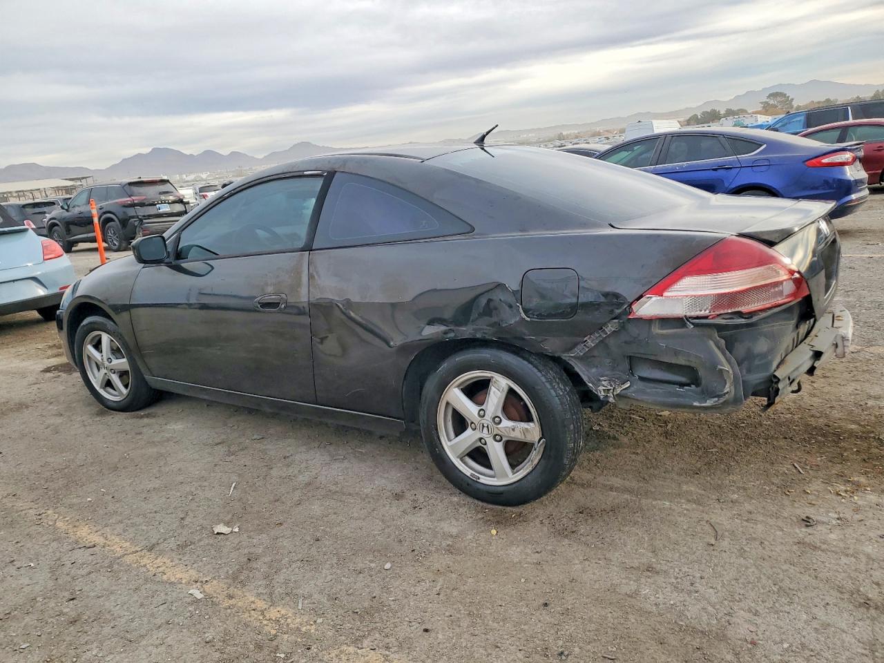 2005 HONDA ACCORD LX photo 2