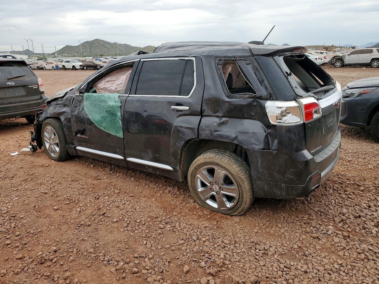 2015 GMC TERRAIN DENALI photo 2