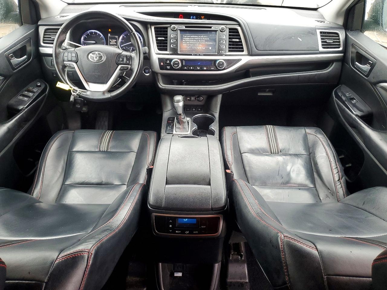 2019 TOYOTA HIGHLANDER SE photo 8
