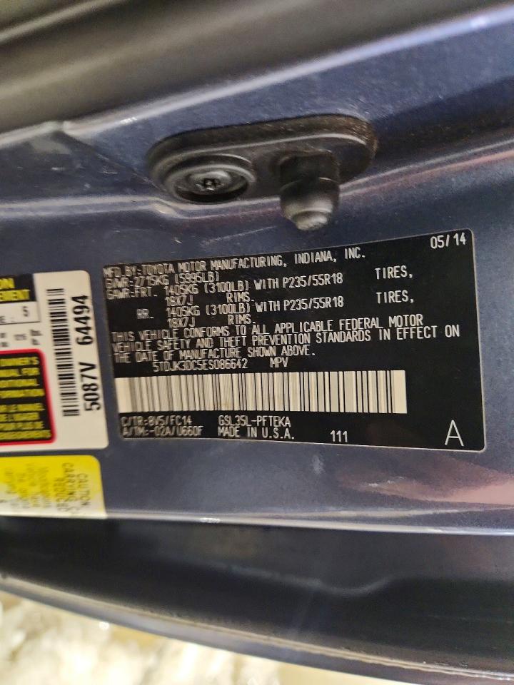 2014 TOYOTA SIENNA LE photo 13