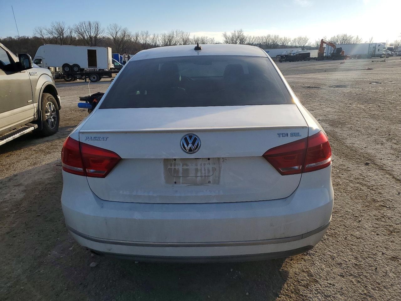 2014 VOLKSWAGEN PASSAT SEL photo 11