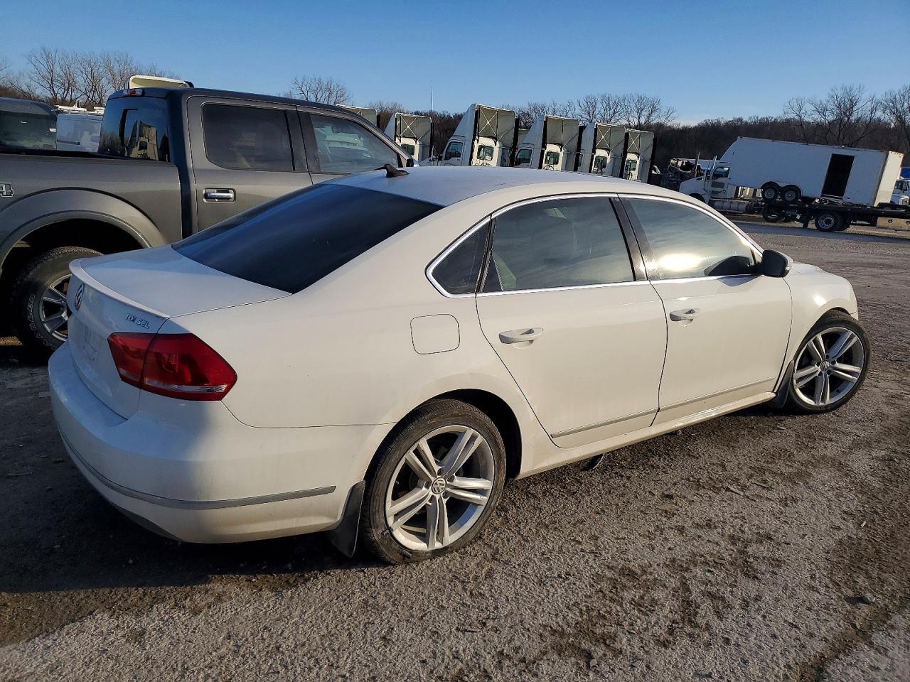 2014 VOLKSWAGEN PASSAT SEL photo 5