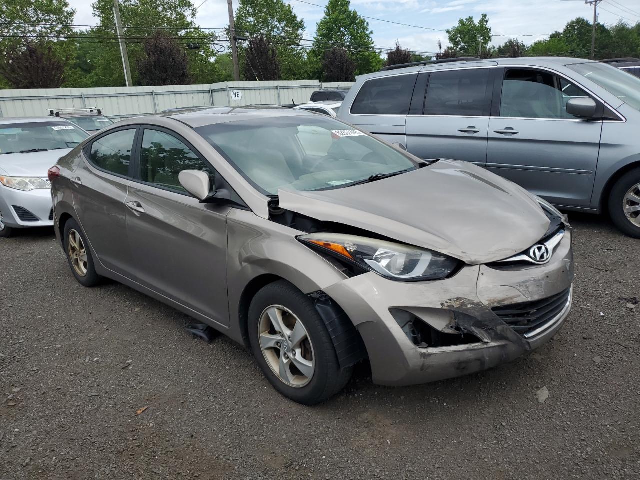 2015 HYUNDAI ELANTRA SE photo 4