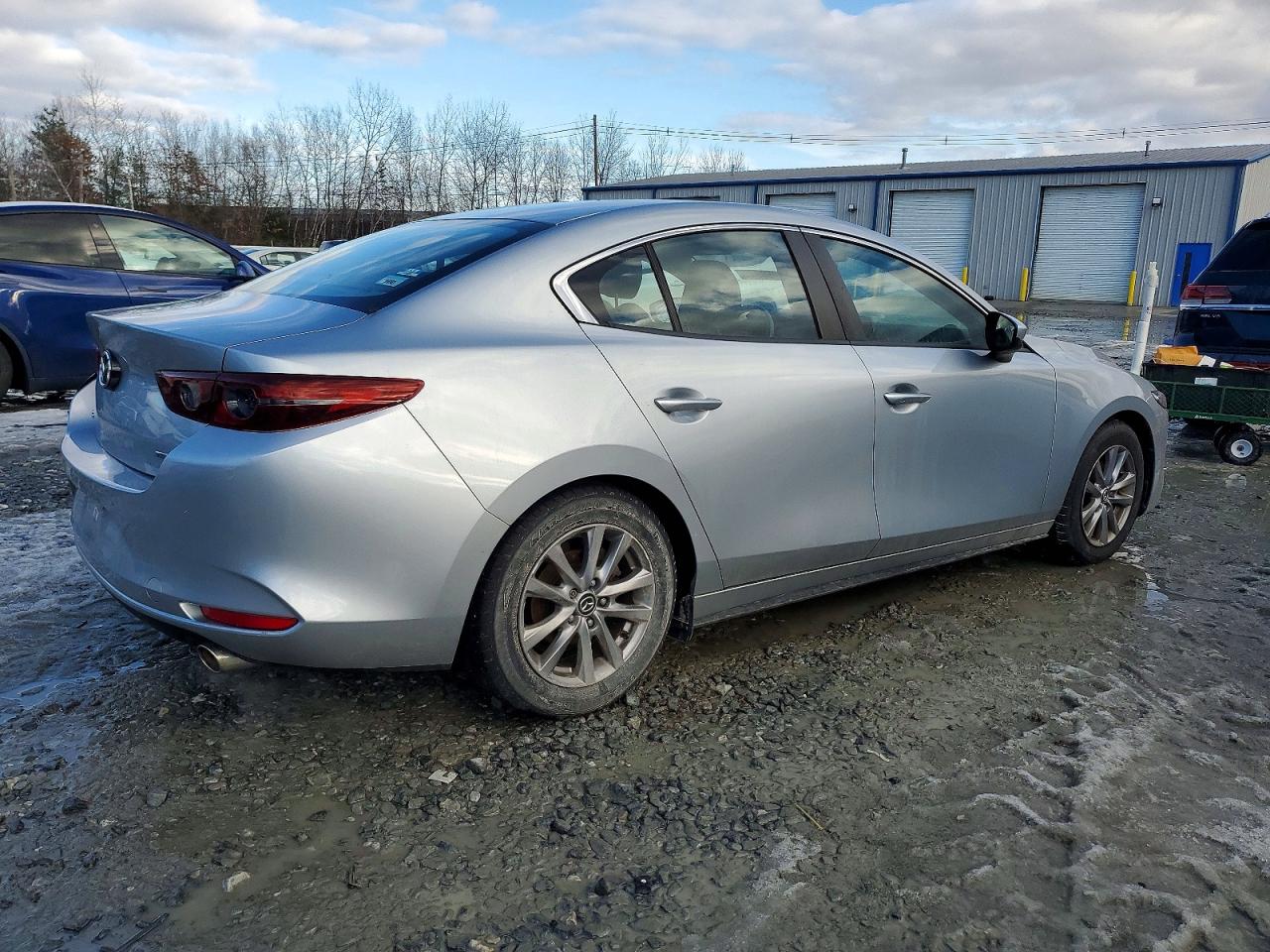 2019 MAZDA 3 photo 3