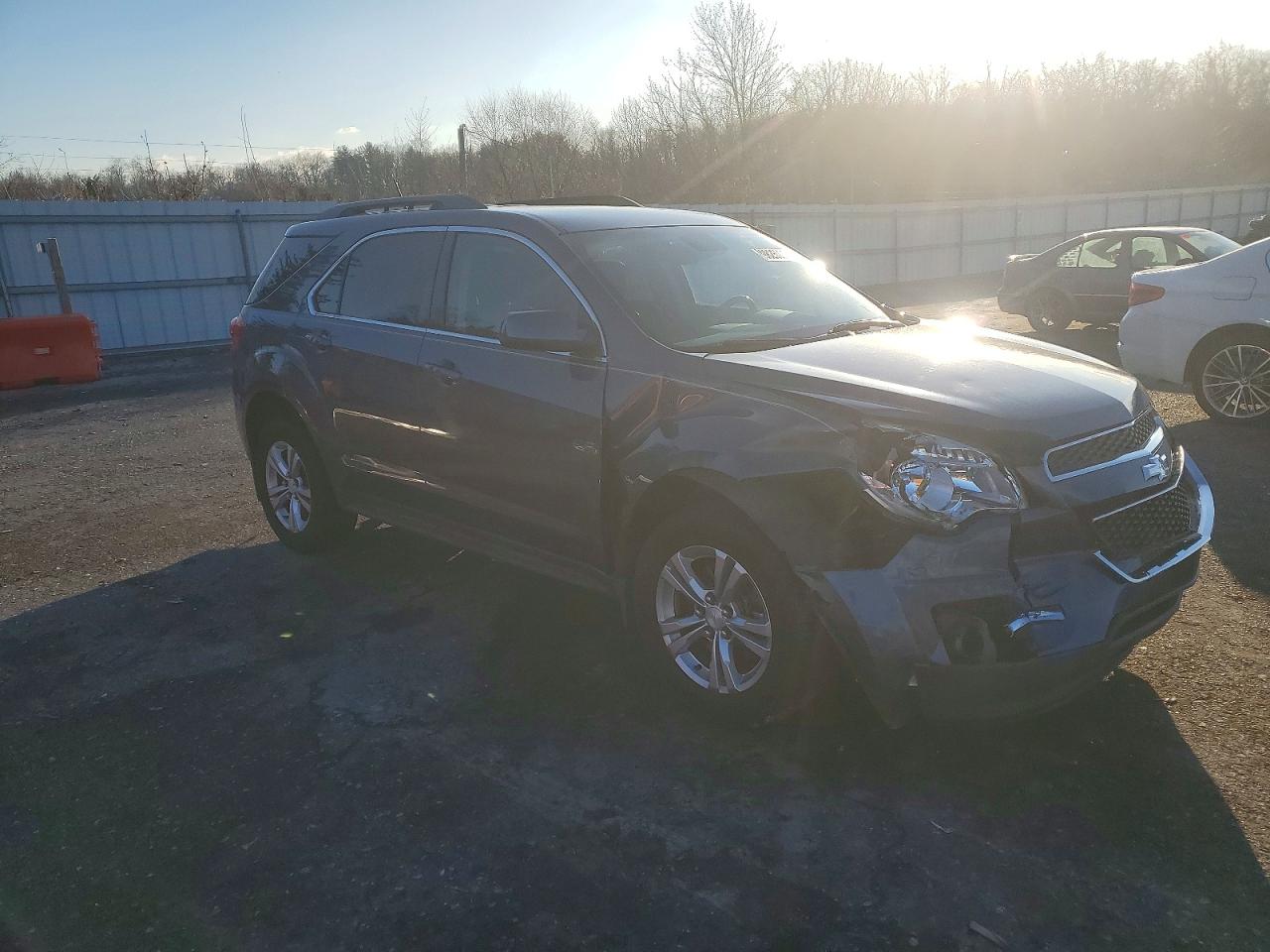2014 CHEVROLET EQUINOX LT photo 4