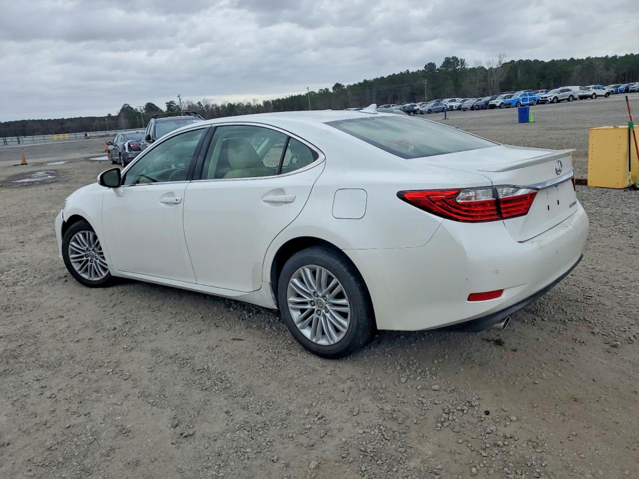 2013 LEXUS ES 350 photo 2