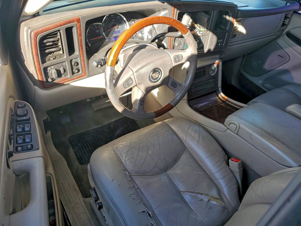 2004 CHEVROLET SILVERADO C1500 photo 8