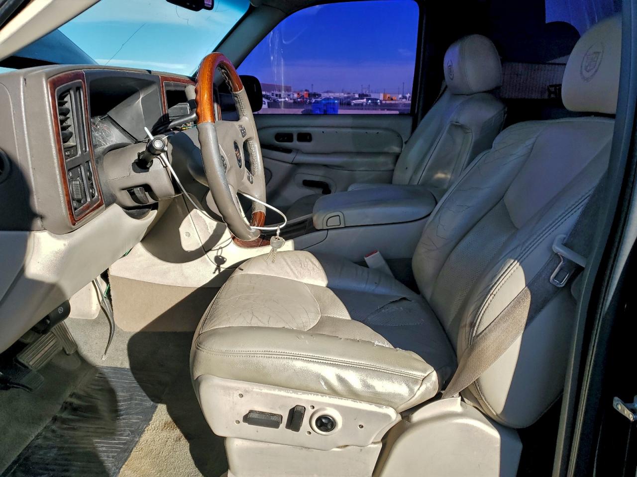 2004 CHEVROLET SILVERADO C1500 photo 7