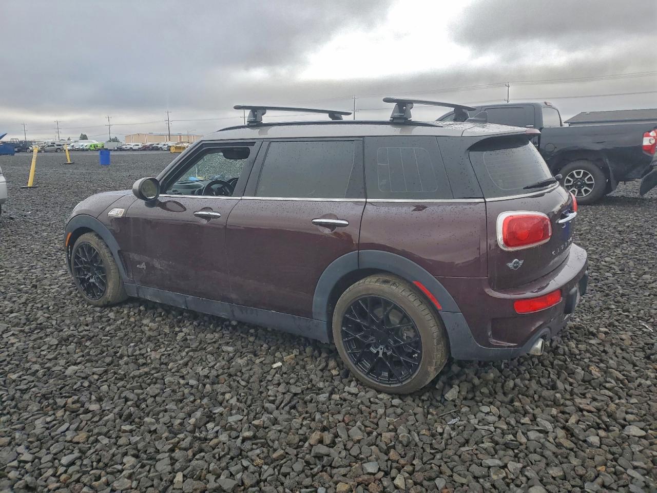 2017 MINI COOPER S CLUBMAN ALL4 photo 2
