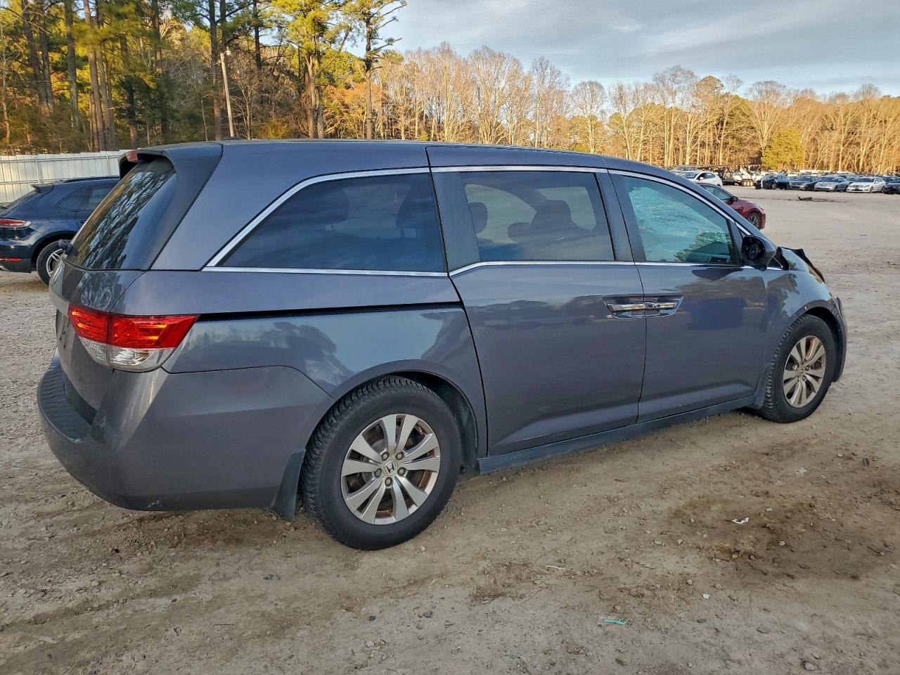 2016 HONDA ODYSSEY EXL photo 3