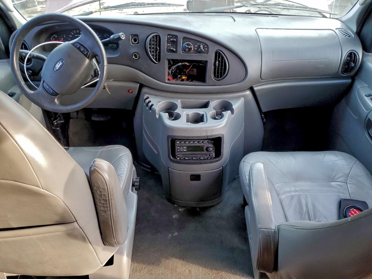 2006 FORD ECONOLINE E150 WAGON photo 8