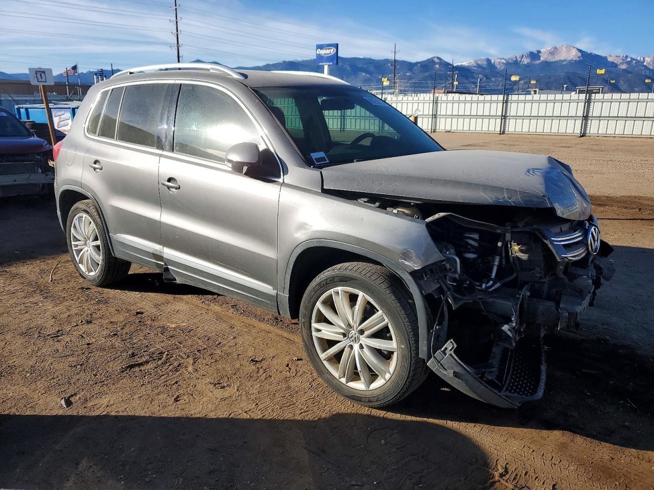2012 VOLKSWAGEN TIGUAN S photo 4