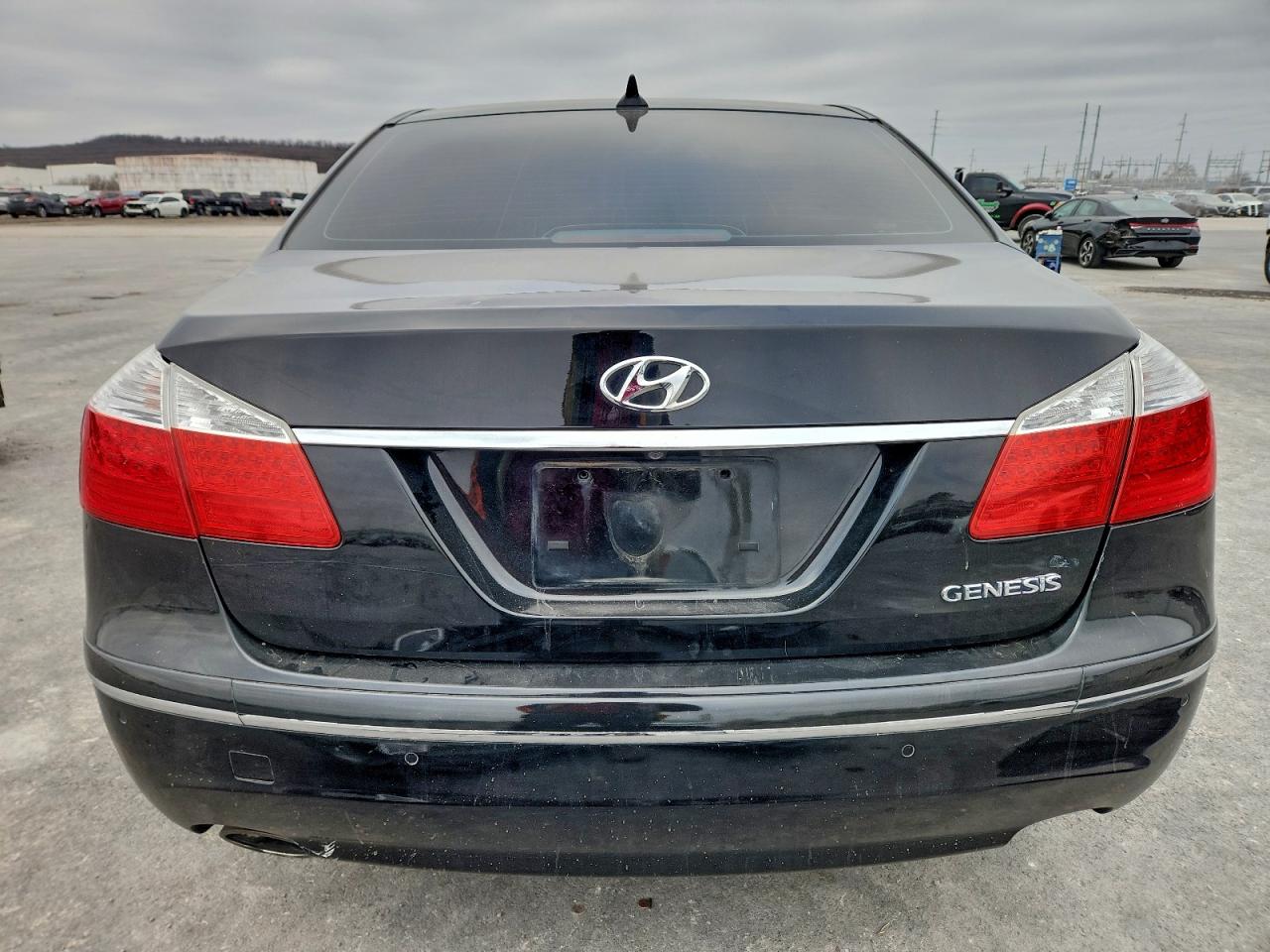 2011 HYUNDAI GENESIS 3.8L photo 11