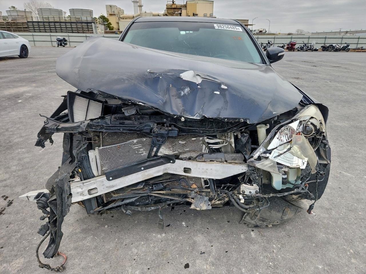 2011 HYUNDAI GENESIS 3.8L photo 9
