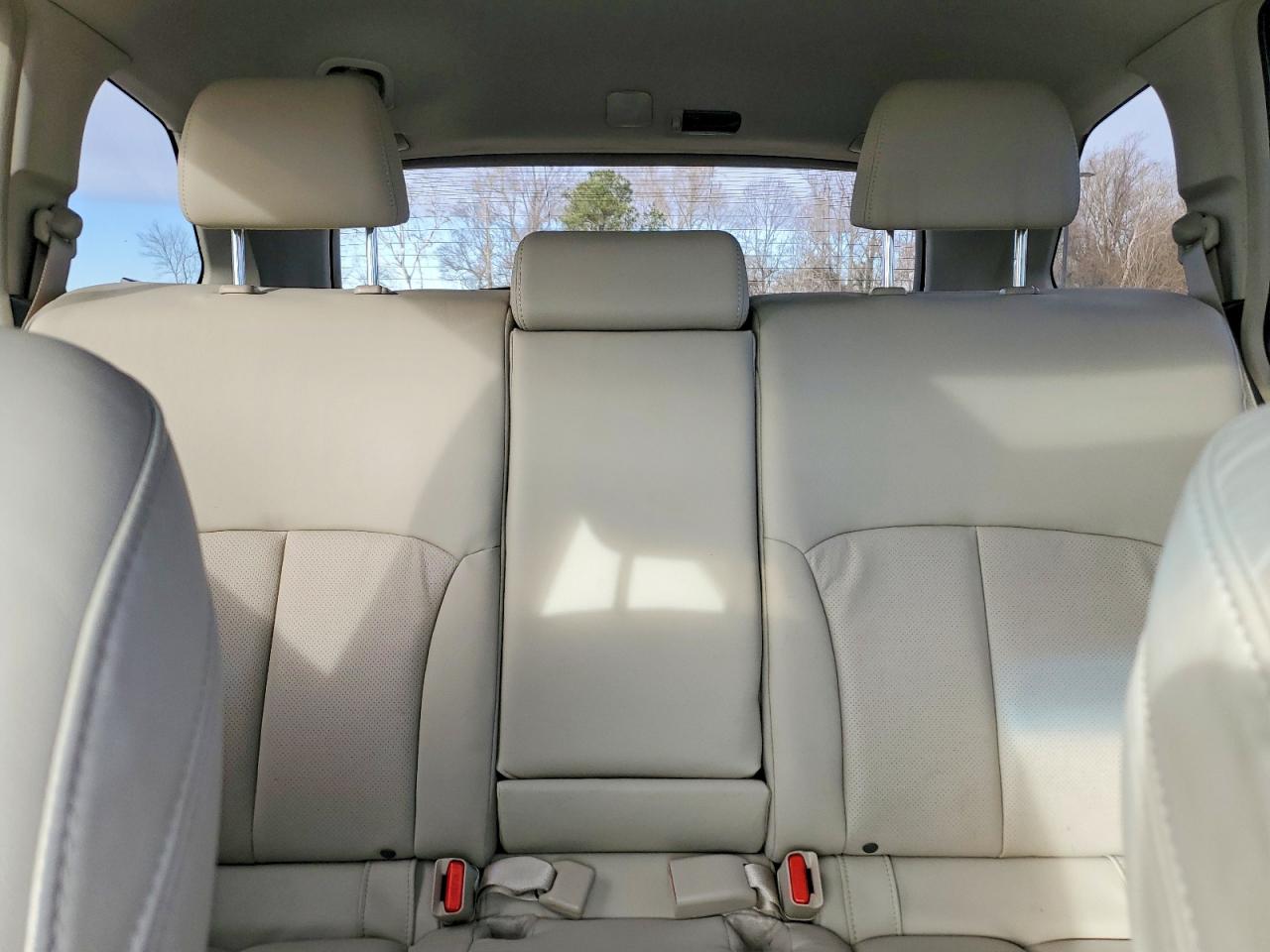 2011 SUBARU OUTBACK 2.5I LIMITED photo 10