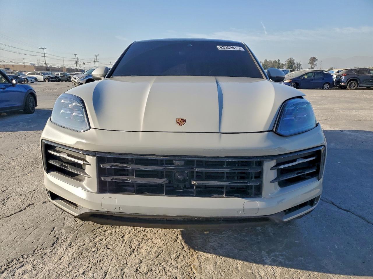 2024 PORSCHE CAYENNE COUPE photo 5