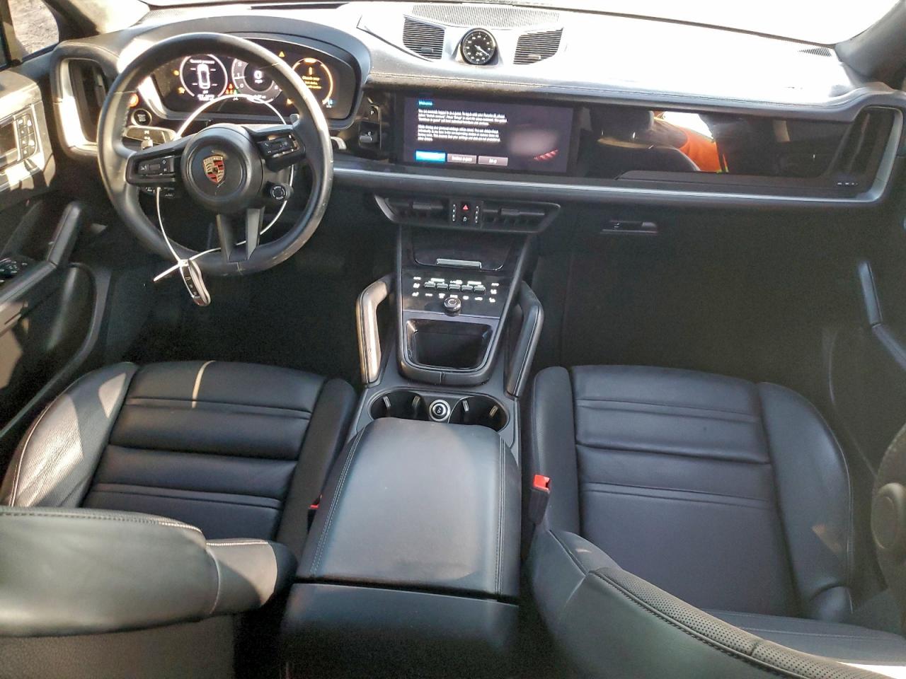 2024 PORSCHE CAYENNE COUPE photo 8