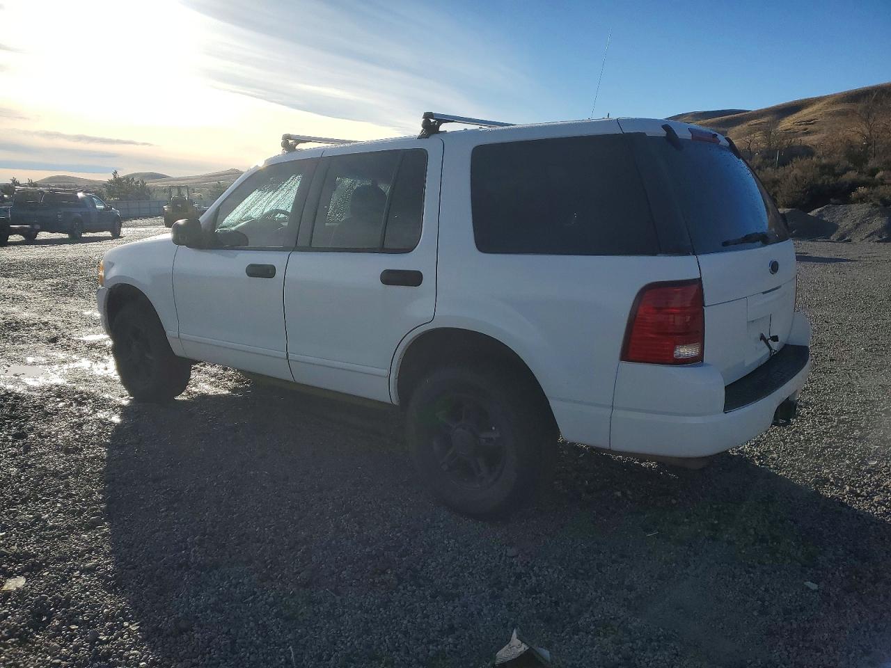 2005 FORD EXPLORER XLT photo 2