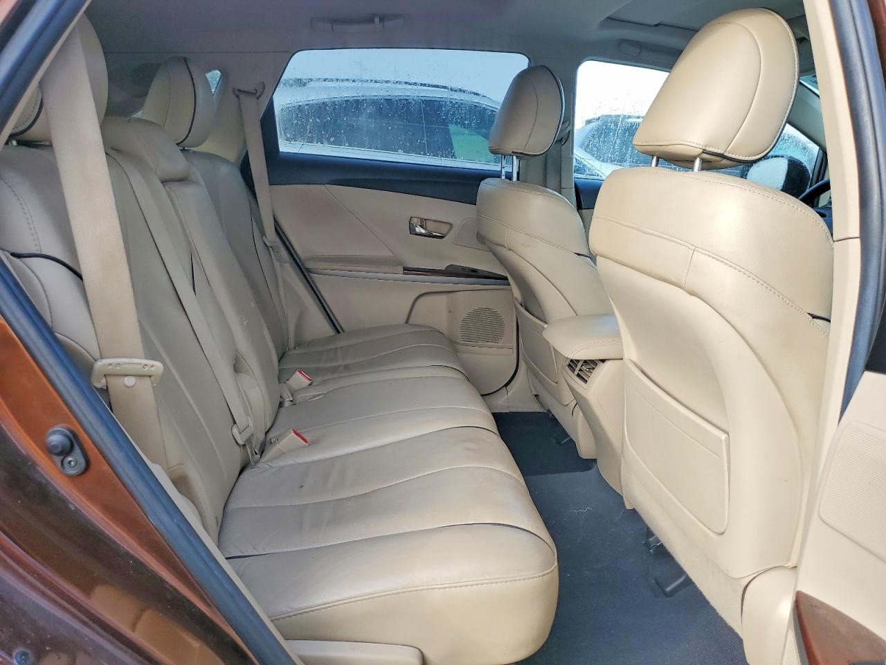 2011 TOYOTA VENZA photo 10