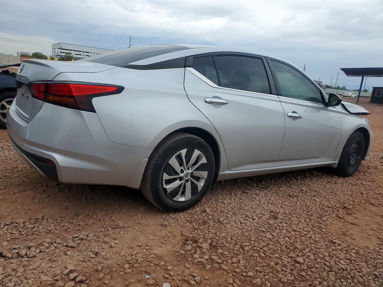 2024 NISSAN ALTIMA S photo 3