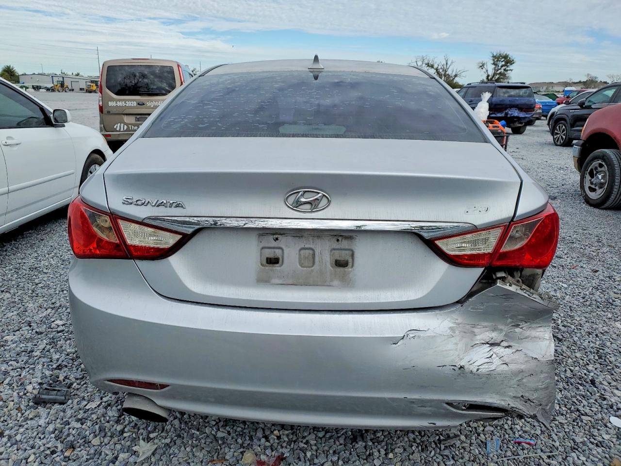 2011 HYUNDAI SONATA SE photo 6