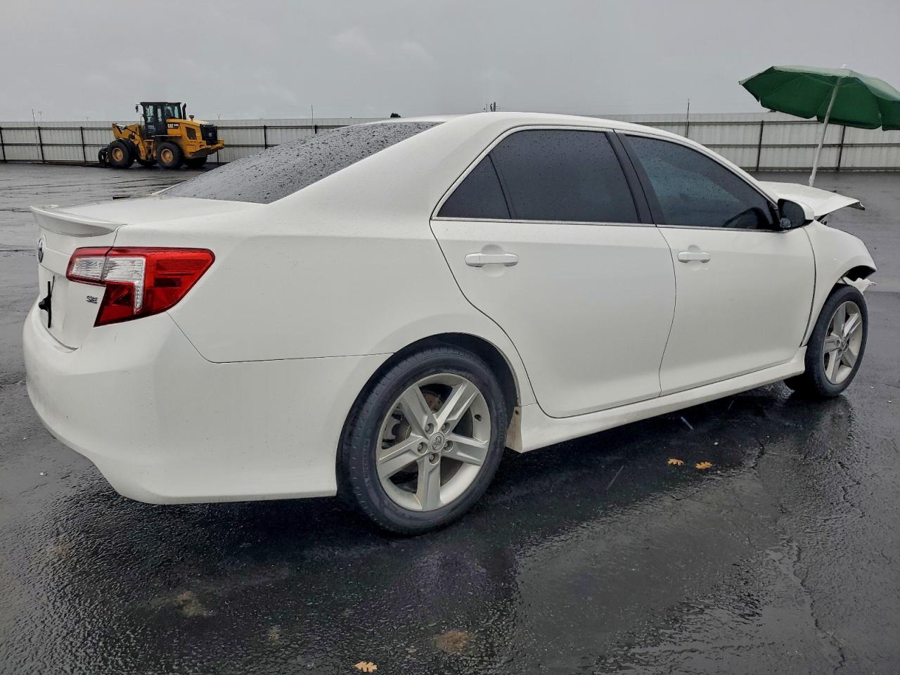 2012 TOYOTA CAMRY BASE photo 3