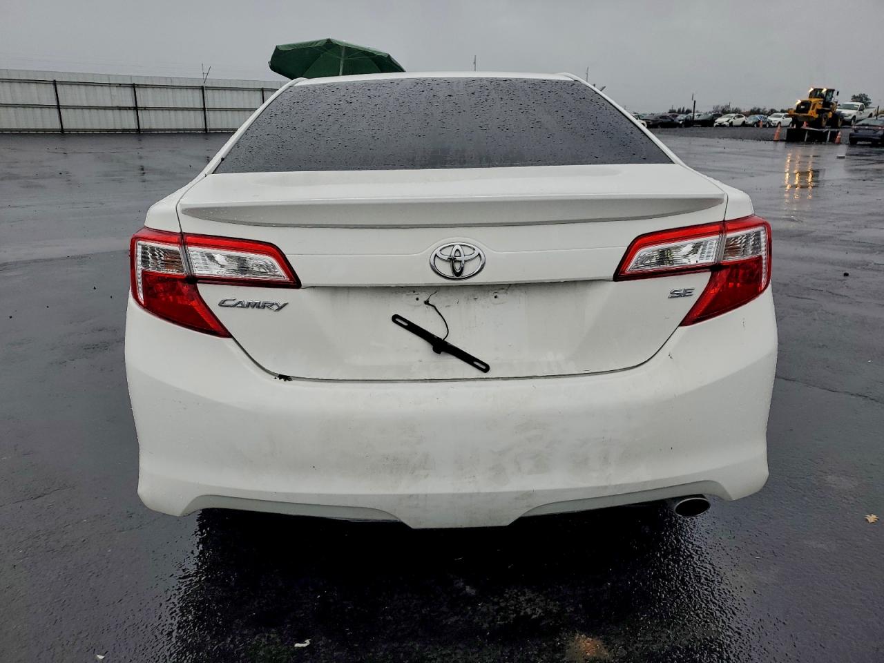2012 TOYOTA CAMRY BASE photo 6