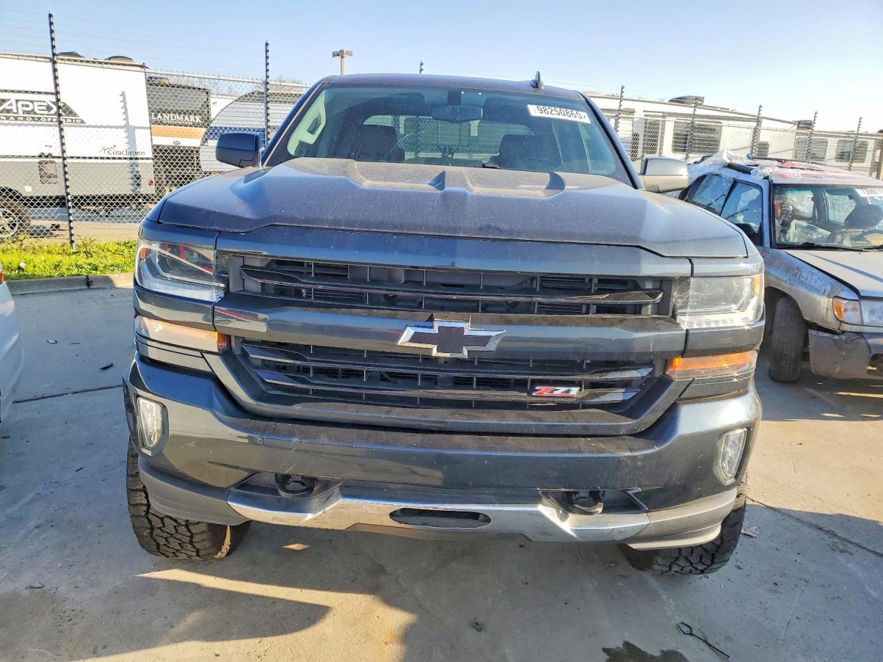 2018 CHEVROLET SILVERADO K1500 LT photo 5