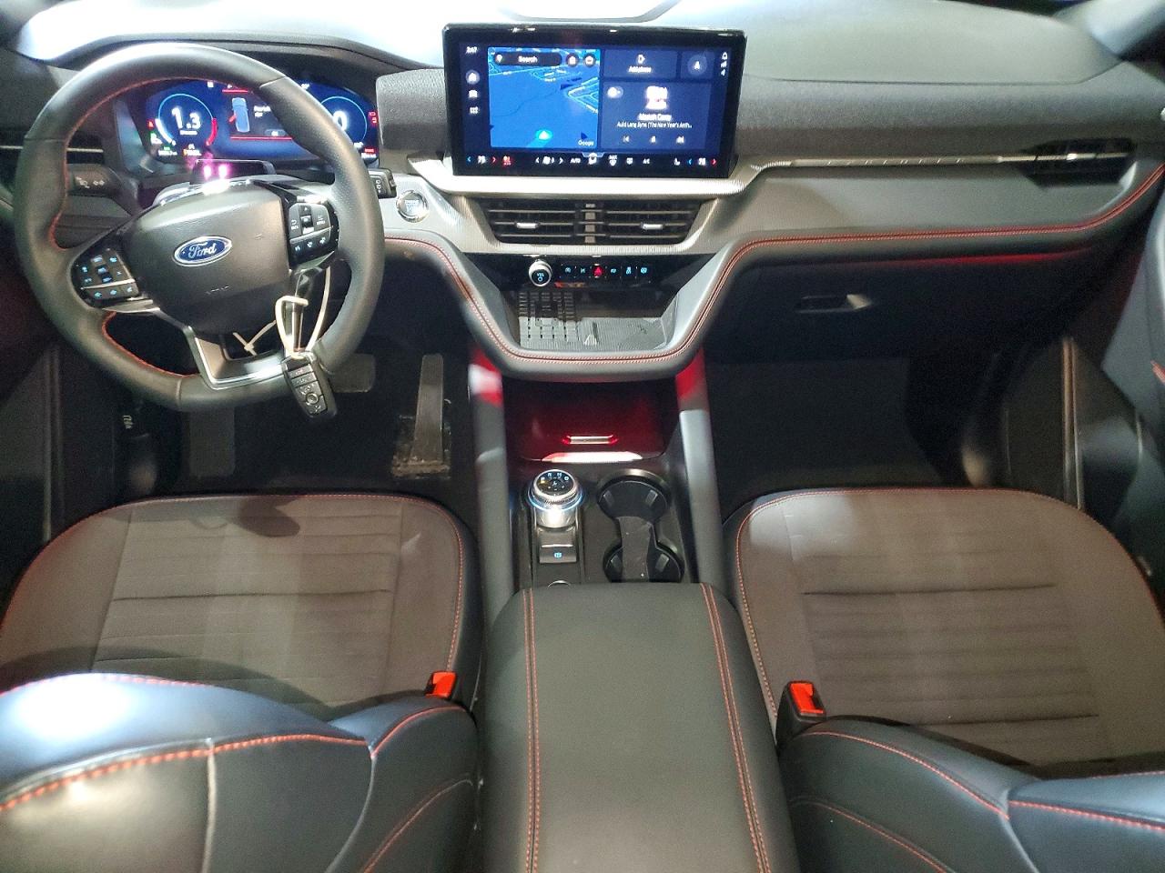 2025 FORD EXPLORER ST-LINE photo 8