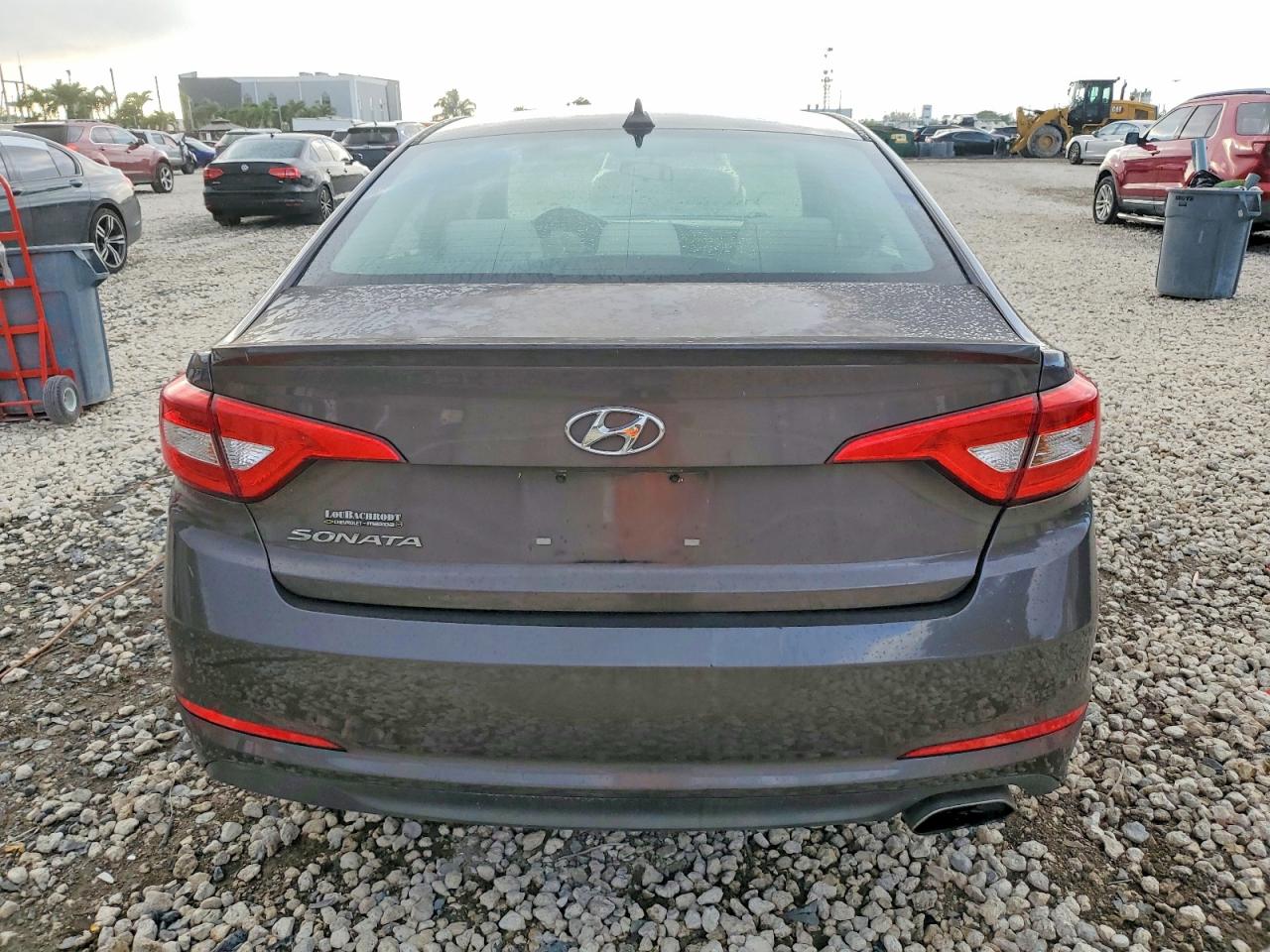 2017 HYUNDAI SONATA SE photo 6
