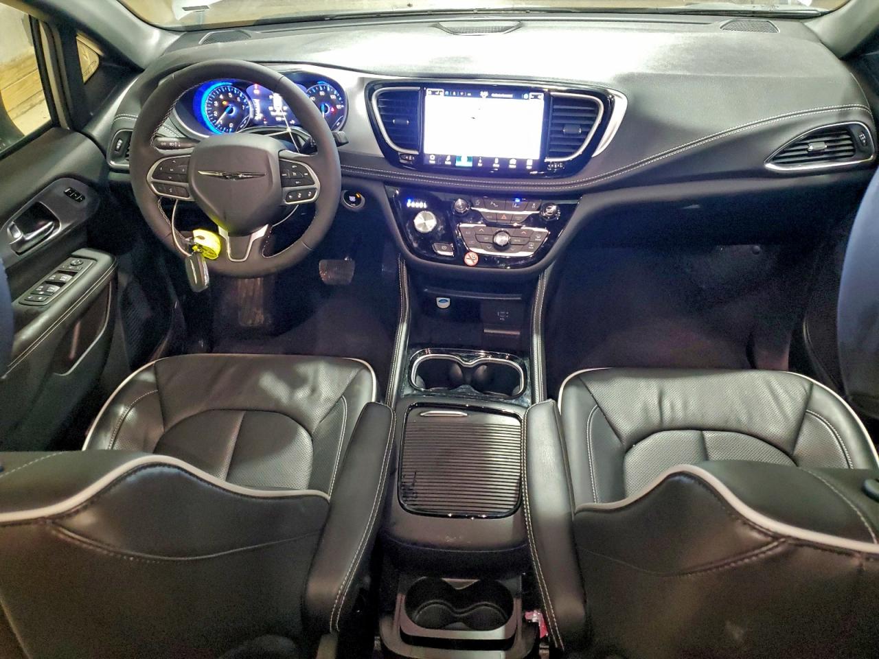 2026 CHRYSLER PACIFICA LIMITED photo 8