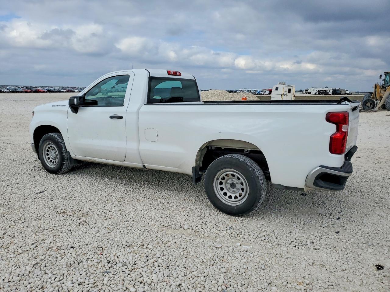 2023 CHEVROLET SILVERADO C1500 photo 4