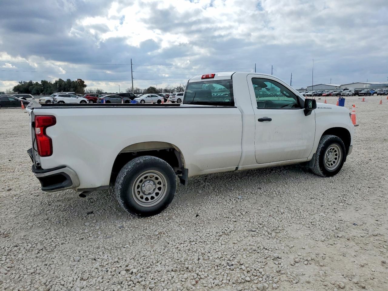 2023 CHEVROLET SILVERADO C1500 photo 7