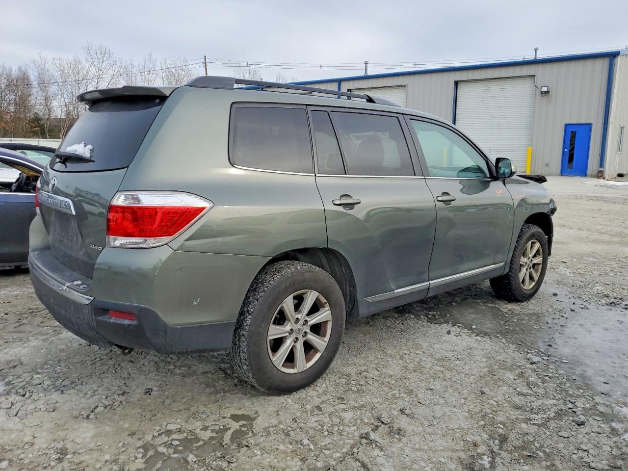 2013 TOYOTA HIGHLANDER BASE photo 3