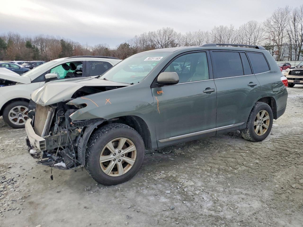 2013 TOYOTA HIGHLANDER