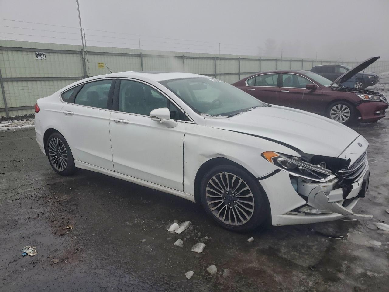 2017 FORD FUSION SE photo 4
