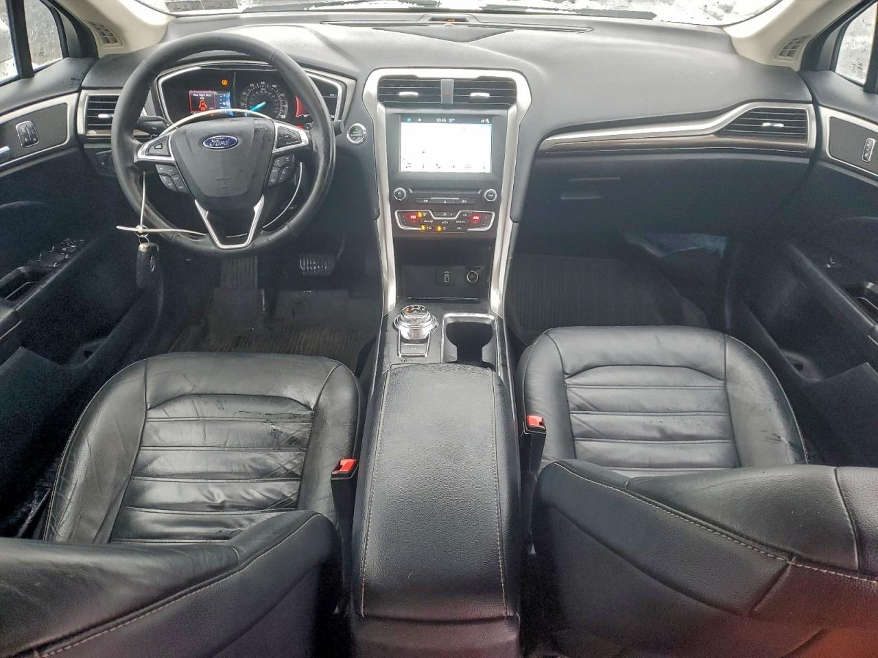 2017 FORD FUSION SE photo 8