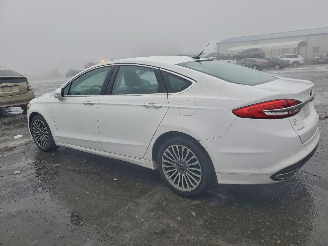 2017 FORD FUSION SE photo 2