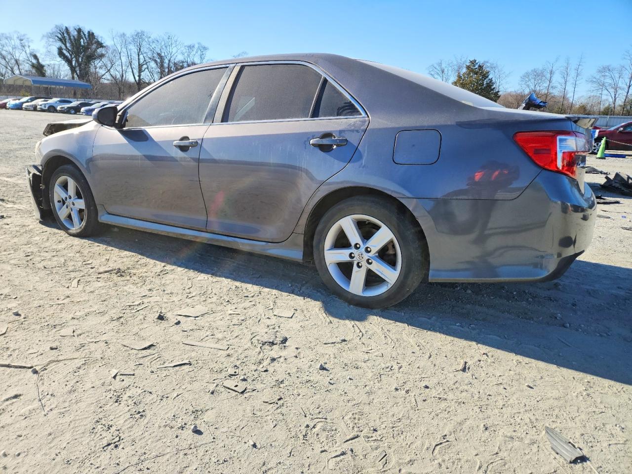 2014 TOYOTA CAMRY L photo 2