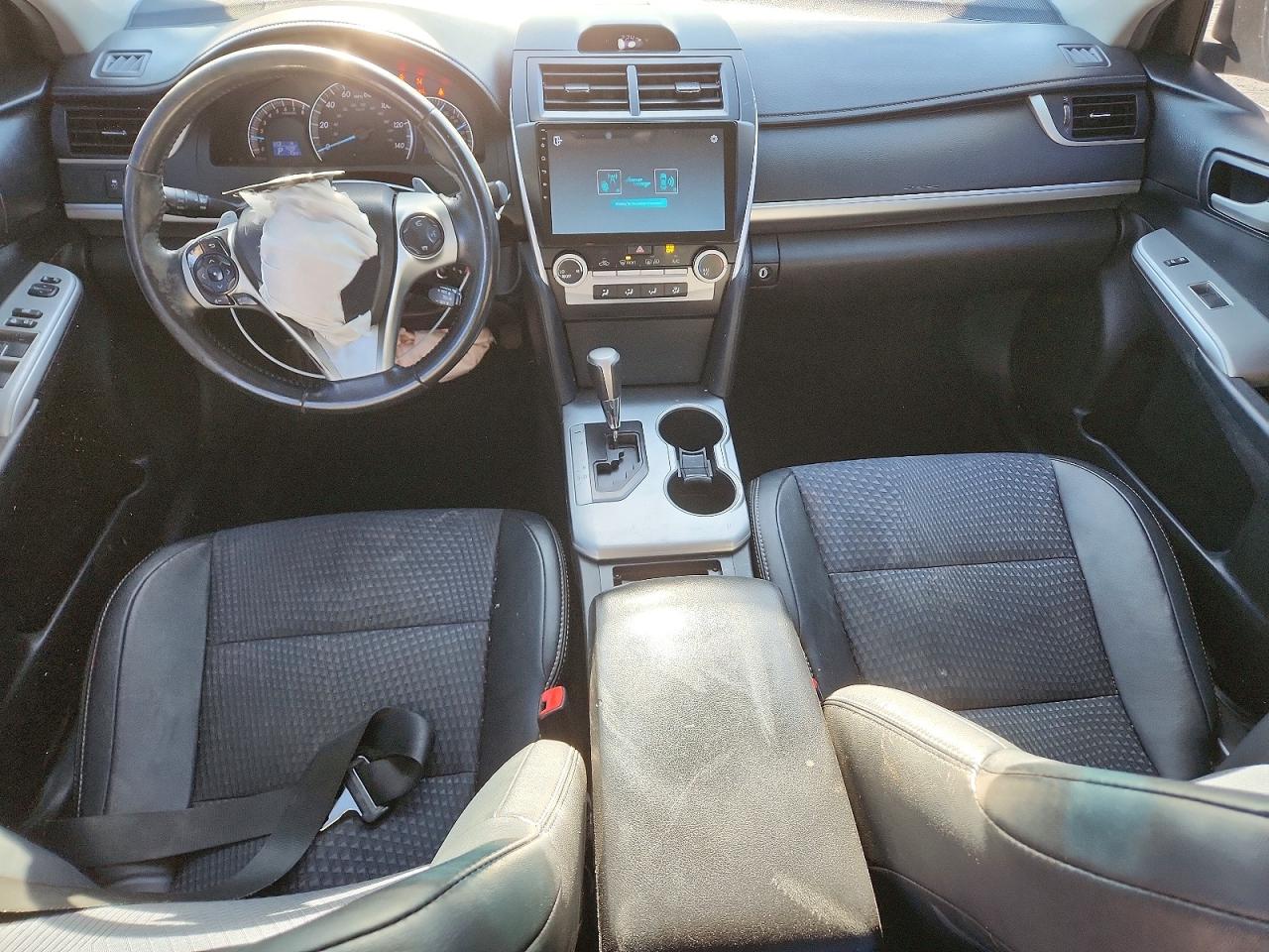 2014 TOYOTA CAMRY L photo 8