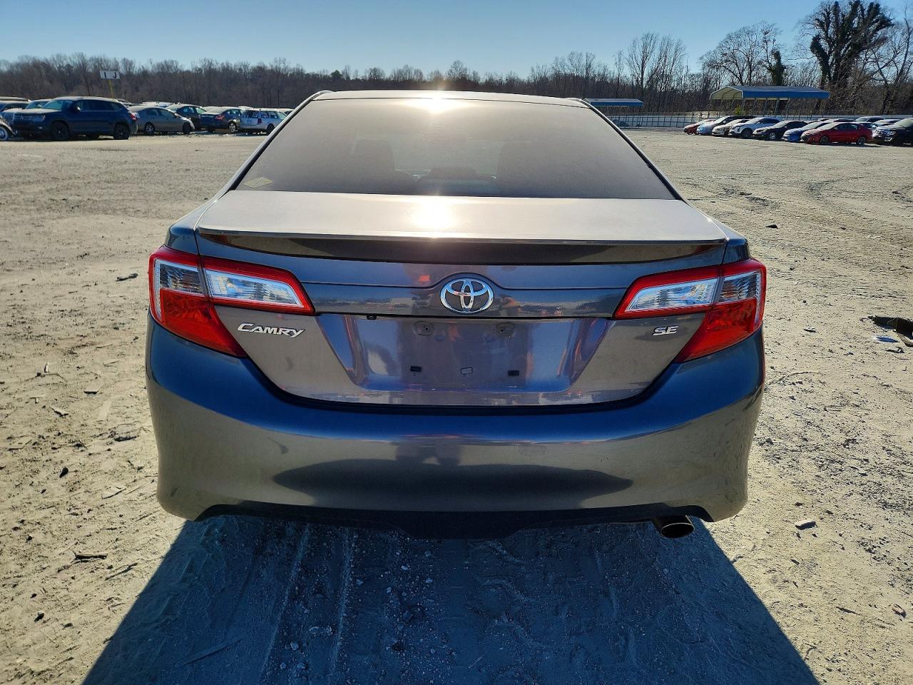 2014 TOYOTA CAMRY L photo 6
